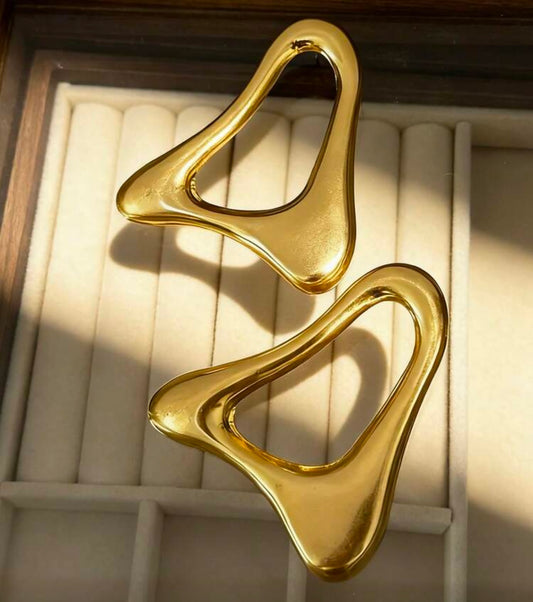 Victoria Statement Earring