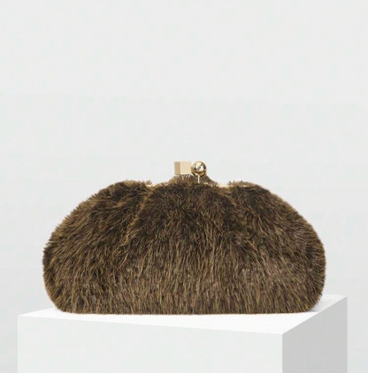 Omari Kisslock Clutch